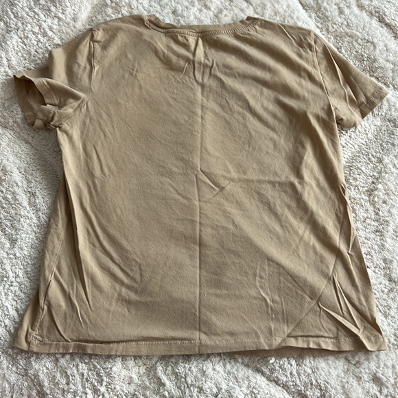 GAP Tee - Picture 2 of 2